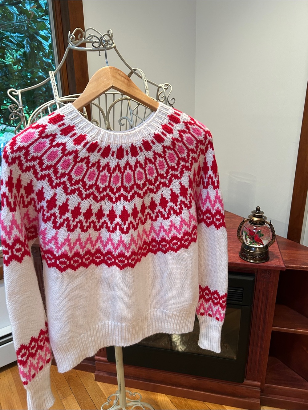 Vineyard Vines White Sweater with Pink & Red Fair Isle Yoke